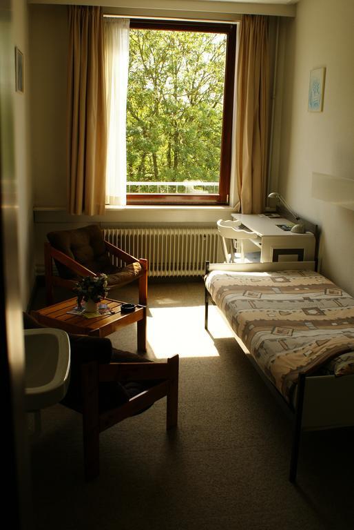Standard Twin Room,213171863:JPEG